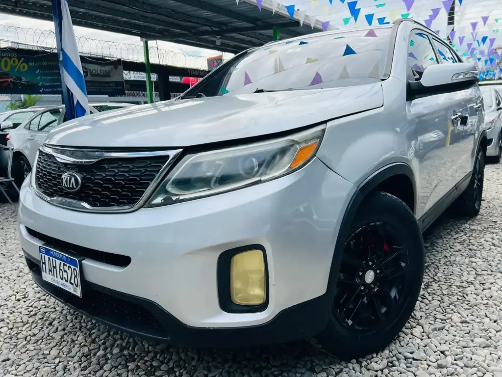Kia Sorento Plateado 2015 automatico