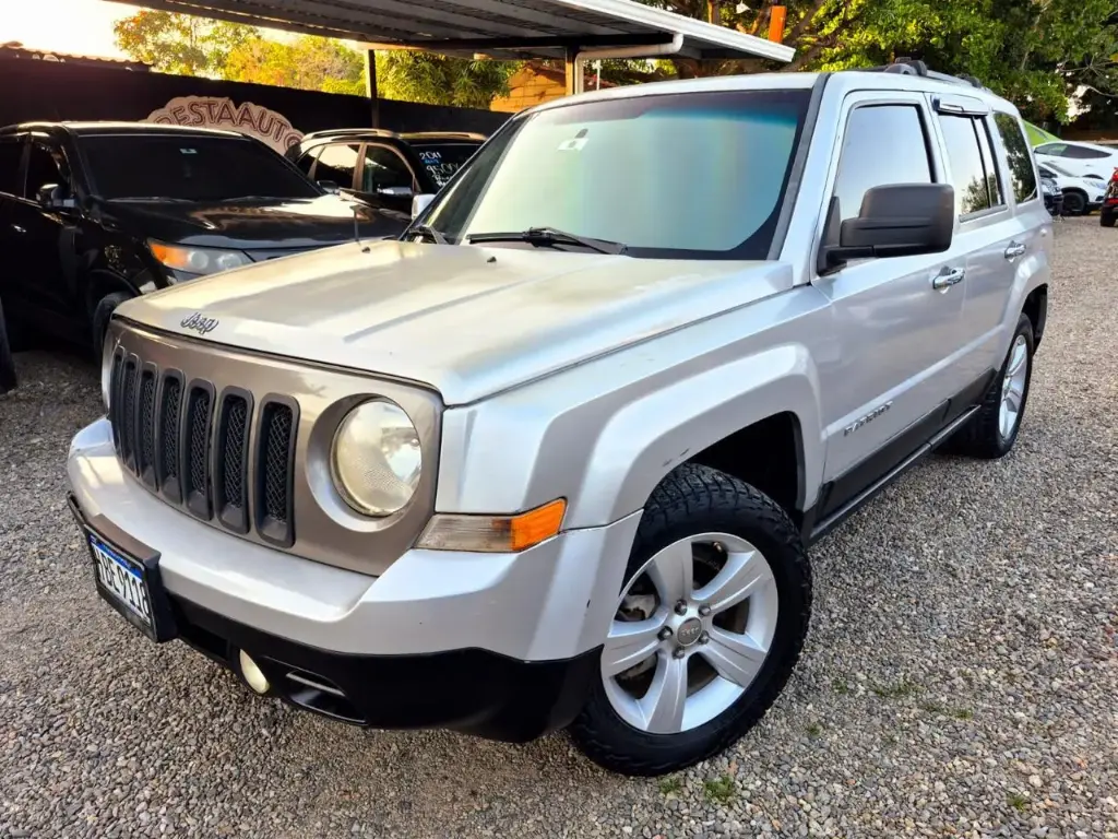 Jeep Patriot Plateado 2012 Automatico