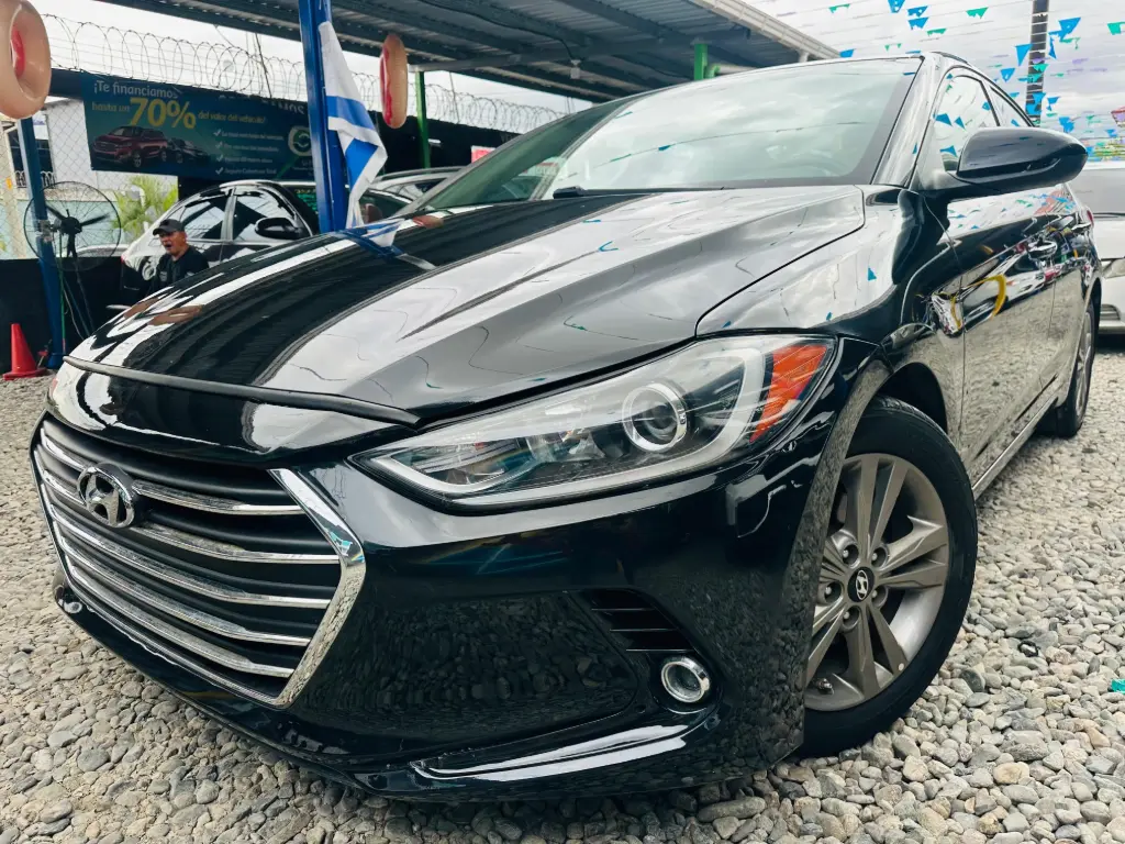 Hyundai Elantra Negro 2018 Automatico
