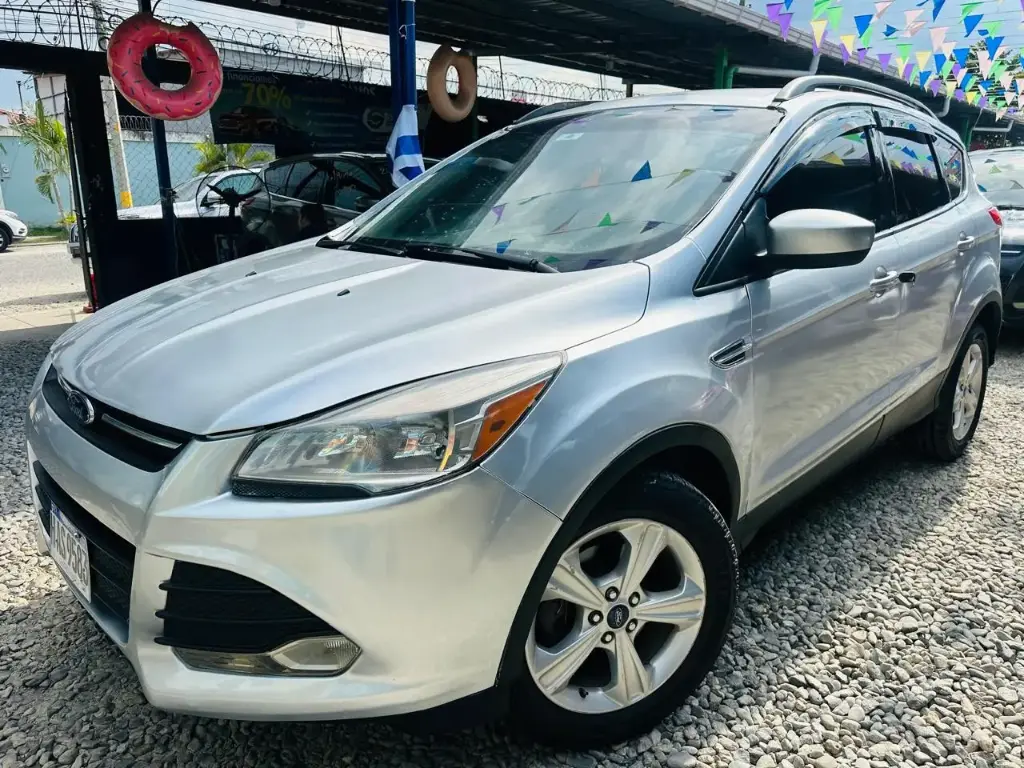 Ford Escape Plateado 2014 Automatico