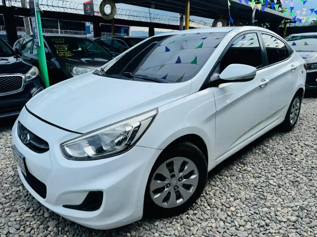 Hyundai Accent Blanco Automatico