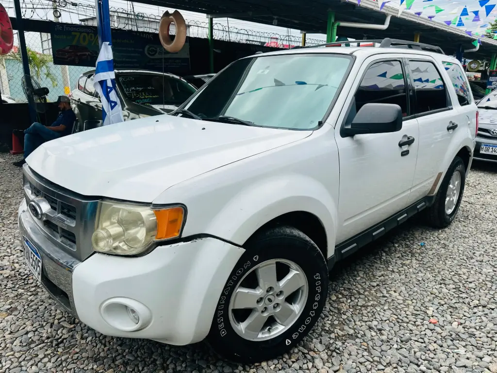 Ford Escaoe XLT Blanco 2012 Automatico