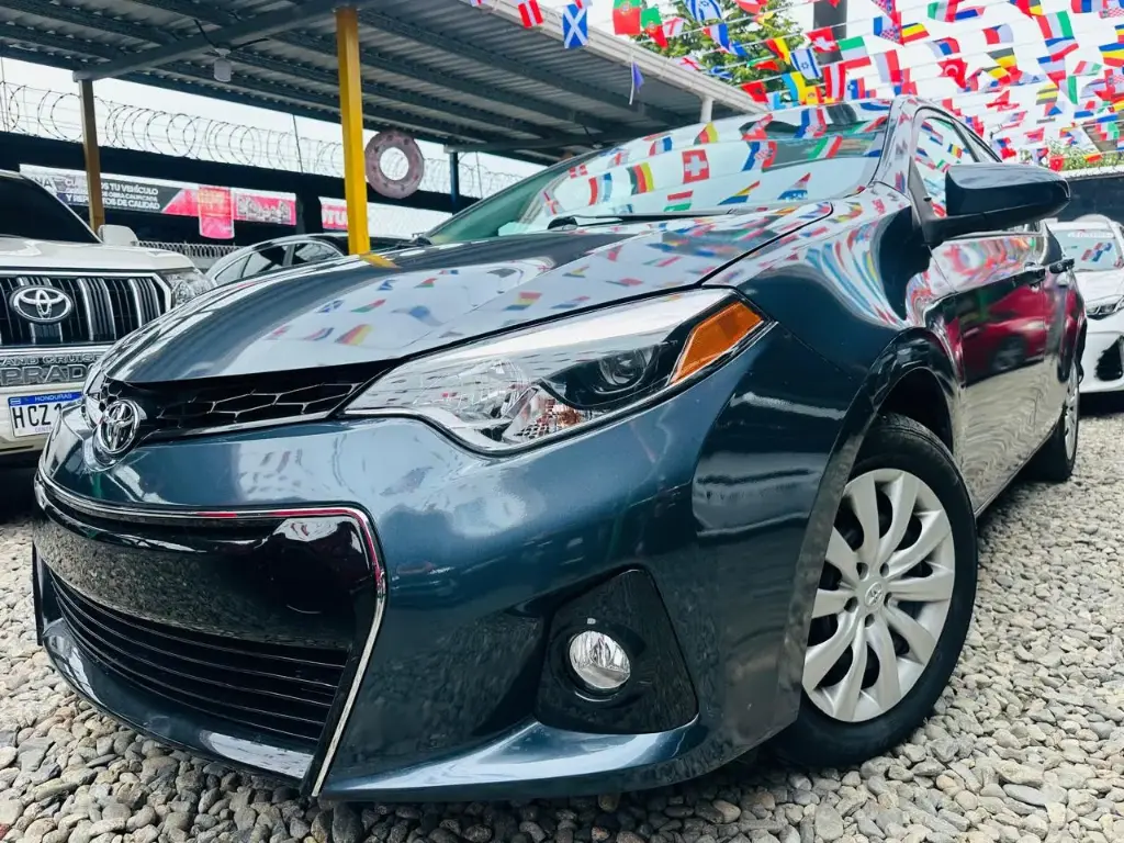 Toyota Corolla Gris 2015 Automatico