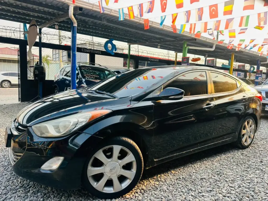 Hyundai Elantra Negro 2013 Automatico