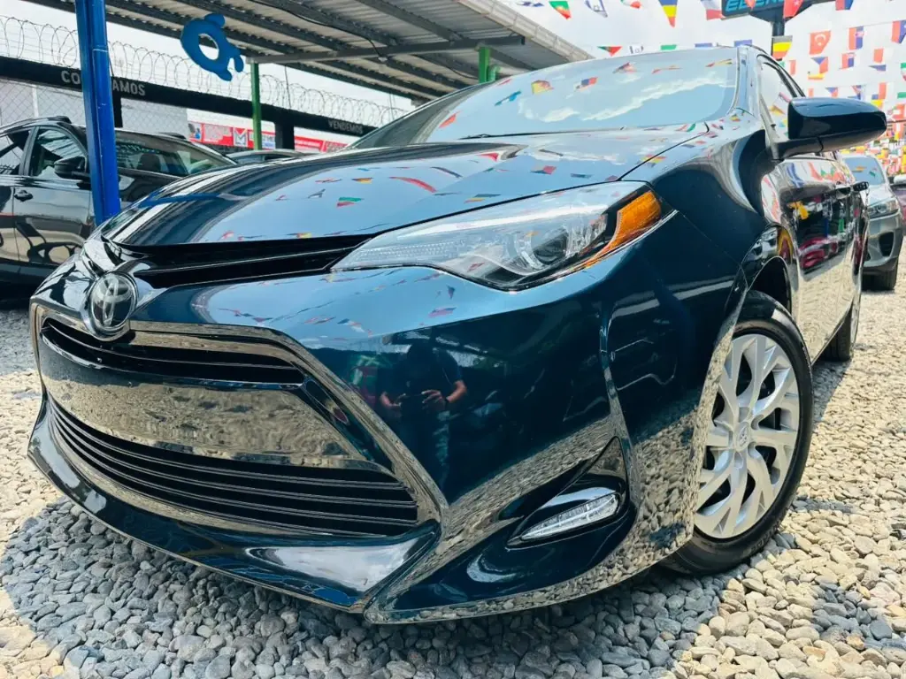 Toyota Corolla Azul 2017 Automatico