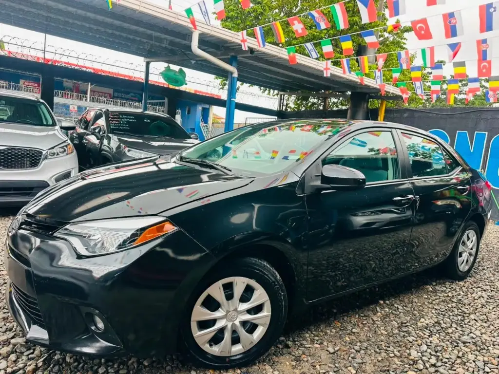 Toyota Corolla Negro 2015 Automatico