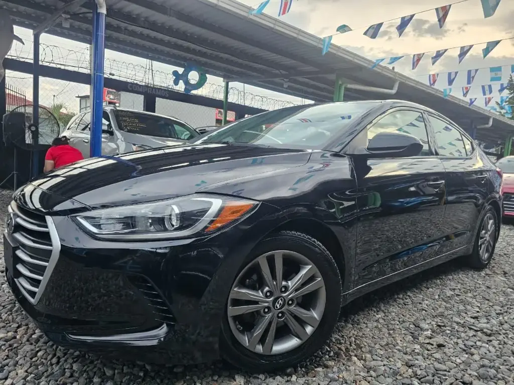Hyundai Elantra Negro 2018 Automatico