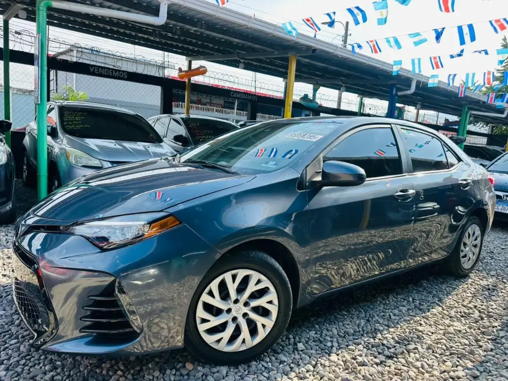 Toyota Corolla Gris 2018 Automatico