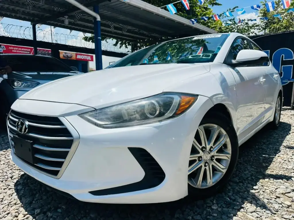 Hyundai Elantra Blanco 2017 Automatico
