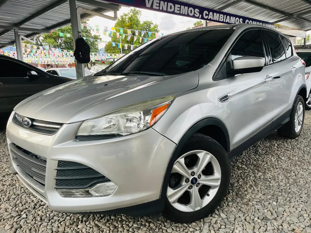 Ford Escape Plateado 2016 Automatica