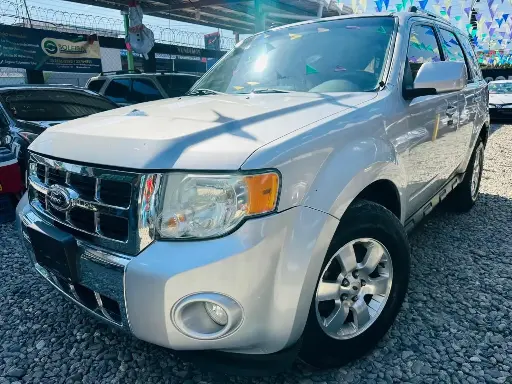 [HAZ3852] Ford Escape Plateado 2011 Automatico