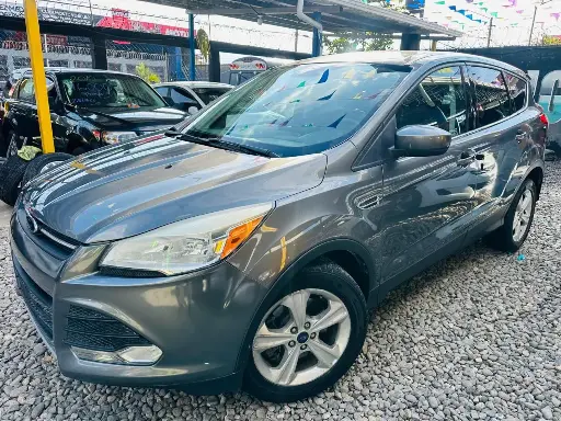 [JAV3300] Ford Escape Gris 2014 Automatico