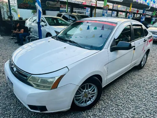 [HCN7778] Ford Focus blanco 2009 Automatico
