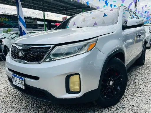 [HAH6528] Kia Sorento Plateado 2015 automatico