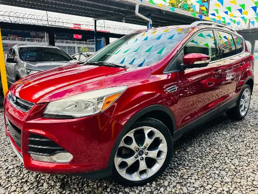 [JAT1053] Ford Escape Rojo Titanium 2014 Automatico