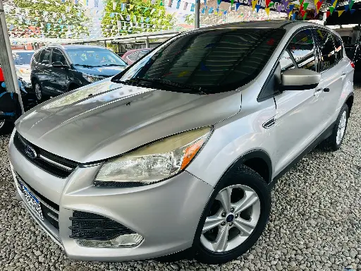 [HAZ3231] Ford Escape Plateado 2016 Automatico