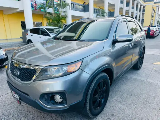 [HBG3623] Kia Sorento Gris 2013 Automatico