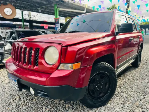 [HBE5655] Jeep Patriot Rojo 2014 Automatico