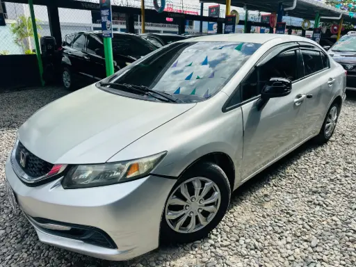 [HAR6900] Honda Civic Plateado 2013 Automatico