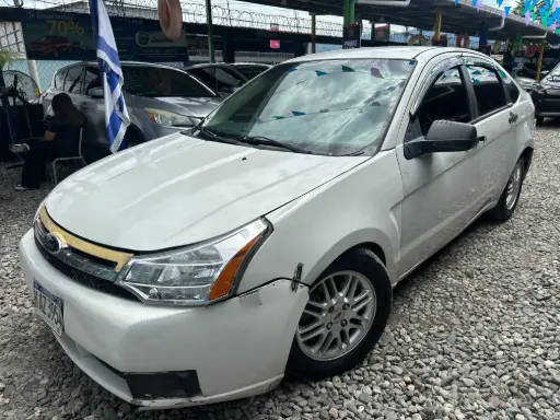 [HAZ3954] Ford Focus Blanco 2009 Automatico