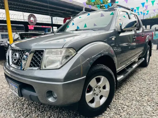 [HDB4303] Nissan Navara Gris Oscuro Metalico 2015 Mecanico