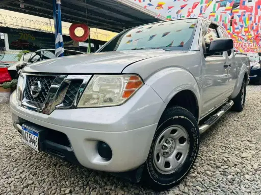[HAZ5446] Nissan Frontier Plateado 2015 Automatico