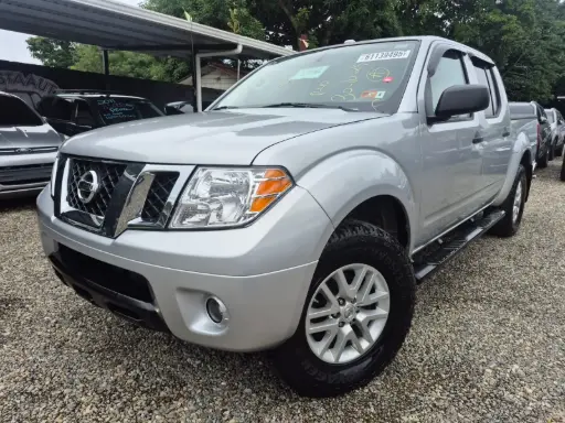 [JDF5710] Nissan Frontier Plateado 4X4 2017 Automatico