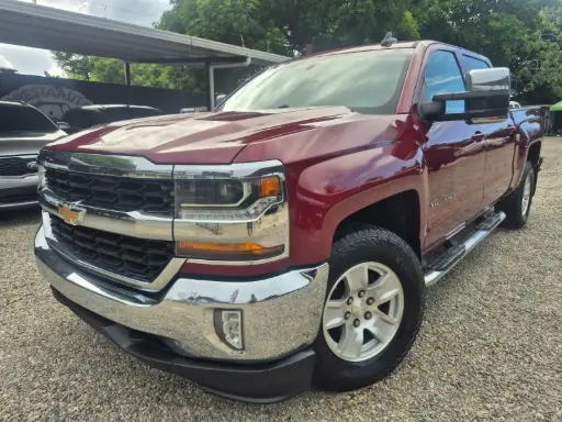 [JDM7629] Chevrolet Silverado Rojo 4x4 2017 Automatico