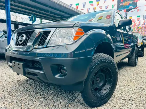 [JDH4895] Nissan Frontier 2014 4x4 Gris Automatico