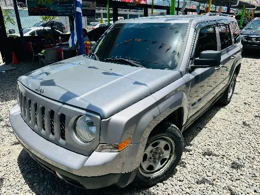 [HDX5684] Jeep Patriot Plateado 2016 Automatico