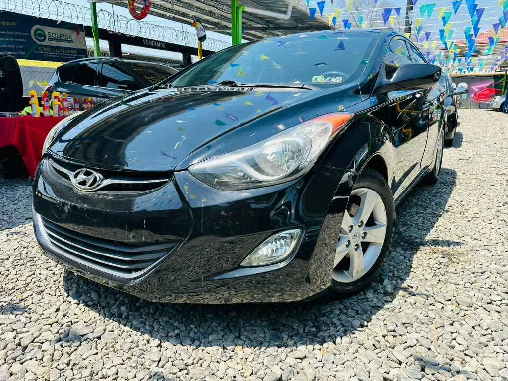 Hyundai Elantra Negro 2013 Automatico