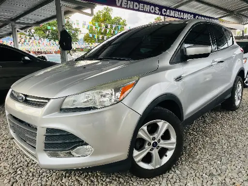 [JAR0222] Ford Escape Plateado 2016 Automatica