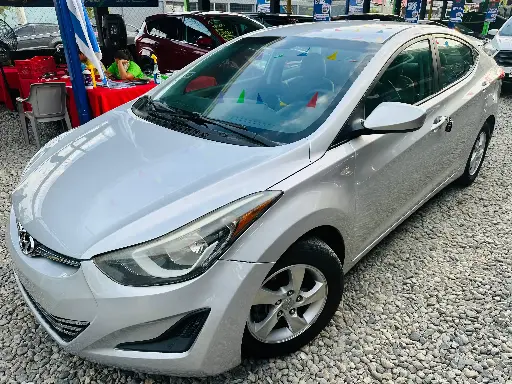 [JAQ6545] Hyundai Elantra Plateado 2015 Automatica